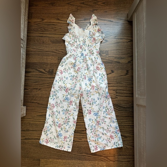 Beautiful Girls Floral Romper - lace and eyelet material - size 8 - Picture 6 of 8